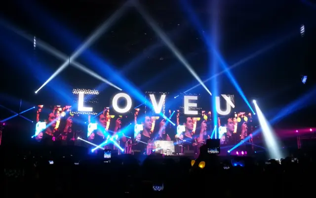 event lighting design system for stage and venues showing beam wash profile lights and control system layout