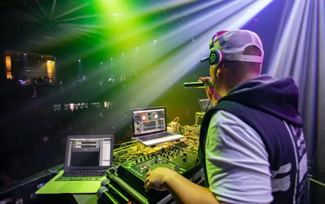 DJ, club and nightclub lighting equipment and design solution for entertainment venues