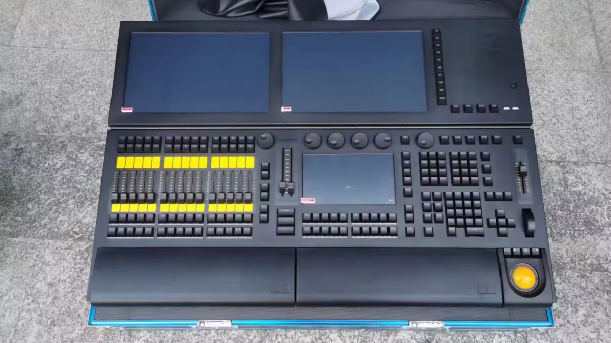 lighting control console used for concert stage lighting programming and live show control